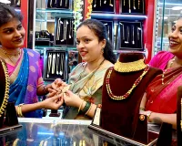 Gold Price Today: ਦੀਵਾਲੀ ਤੋਂ ਪਹਿਲਾਂ ਸੋਨੇ ਤੇ ਚਾਂਦੀ ਦੀਆਂ ਕੀਮਤਾਂ ’ਚ ਆਇਆ ਵੱਡਾ ਬਦਲਾਅ, ਜਾਣੋ ਅੱਜ ਦੇ ਤਾਜਾ ਭਾਅ