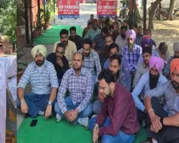 Malerkotla News: ਡੀਸੀ ਦਫ਼ਤਰ ਕਰਮਚਾਰੀਆਂ ਨੇ ਫੂਕਿਆ ਡੀਸੀ ਦਾ ਪੁਤਲਾ