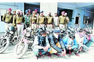 ਚੋਰੀ ਦੇ 8 ਮੋਟਰ ਸਾਈਕਲਾਂ ਸਮੇਤ 5 ਕਾਬੂ