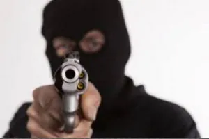 ਅੱਖਾਂ ‘ਚ ਨਸ਼ੀਲਾ ਪਾਊਡਰ ਪਾ ਕੇ ਲੁੱਟੀ ਨਗਦੀ 