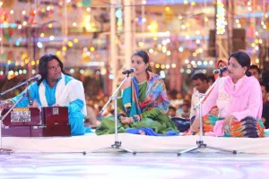 ਕਦੇ ਨਹੀਂ ਮਿਲਿਆ ਡੇਰਾ ਸੱਚਾ ਸੌਦਾ ਜਿੰਨਾ ਪਿਆਰ: ਨੂਰਾਂ ਭੈਣਾਂ