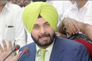 ਮੰਤਰੀ ਬੰਣਨ ਲਈ ਤਰਲੋਮੱਛੀ ਹੋਈ ਕਾਂਗਰਸੀ ਵਿਧਾਇਕ, ਖ਼ੁਦ ਕਰਨ ਲਗੇ ਹੋਏ ਐ ਆਪਣਾ ਨਾਂਅ