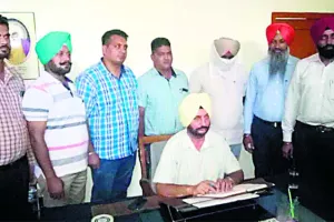 ਸਹਾਇਕ ਥਾਣੇਦਾਰ ਰਿਸ਼ਵਤ ਲੈਂਦਾ ਰੰਗੇ ਹੱਥੀਂ ਕਾਬੂ