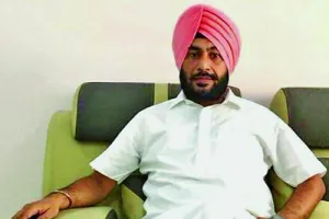 ਸਾਧਨਾਂ ਦੀ ਘਾਟ ‘ਚ ਵੀ ਅਧਿਆਪਕ ਬਾਖੂਬੀ ਚਲਾ ਰਹੇ ਨੇ ਸਕੂਲ : ਪੰਨੂੰ