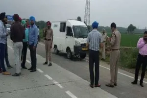 ਕੈਸ਼ ਵੈਨ ‘ਤੇ ਗੋਲੀਬਾਰੀ ਕਰਕੇ ਲੁੱਟੇ 5 ਲੱਖ ਰੁਪਏ
