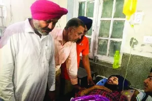 ਆਮ ਆਦਮੀ ਪਾਰਟੀ ਦੇ ਆਗੂਆਂ ਨੇ ਰਜਿੰਦਰਾ ਹਸਪਤਾਲ ਵਿਖੇ ਪਤਾ ਲੈਣ ਮੌਕੇ ਵੀ ਵਜਾਈ ਆਪੋ-ਆਪਣੀ ਡਫਲੀ