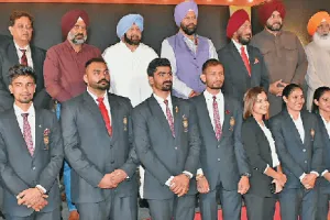 ਸਰਕਾਰ ਨੇ ਕਾਮਨਵੈਲਥ ਤੇ ਏਸ਼ੀਆਈ ਖੇਡਾਂ ਦੇ ਜੇਤੂ 23 ਖਿਡਾਰੀਆਂ ਨੂੰ ਵੰਡੇ ਇਨਾਮ, ਸਪਾਂਸਰਾਂ ਦੀ ਲਈ ਮਦਦ 