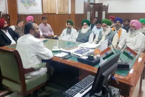 ਡੀਸੀ ਦੇ ਭਰੋਸੇ ‘ਤੇ ਕਿਸਾਨ ਜਥੇਬੰਦੀਆਂ ਵੱਲੋਂ ਮਰਨ ਵਰਤ ਖਤਮ