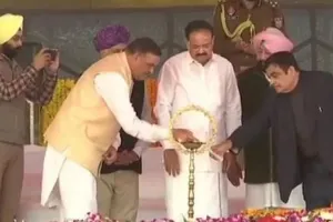 ਵੈਂਕੱਈਆ ਨਾਇਡੂ ਨੇ ਰੱਖਿਆ ਕਰਤਾਰਪੁਰ ਲਾਂਘੇ ਦਾ ਨੀਂਹਪੱਥਰ