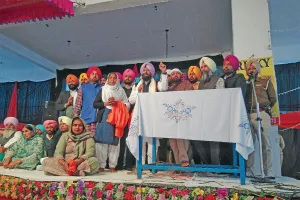 ਸ਼ਹੀਦ ਸੇਵਾ ਸਿੰਘ ਠੀਕਰੀਵਾਲਾ ਨੂੰ ਕਾਂਗਰਸੀਆਂ ਦਿੱਤੀਆਂ ਸ਼ਰਧਾਂਜਲੀਆਂ