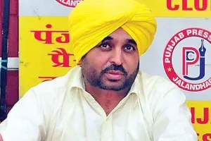 ਬਿਜਲੀ ਬਿੱਲਾਂ ਦੇ ਨਾਂਅ ‘ਤੇ ਕੀਤੀ ਜਾ ਰਹੀ ਐ ਆਮ ਤੇ ਗਰੀਬ ਲੋਕਾਂ ਦੀ ਲੁੱਟ: ਮਾਨ