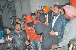 ਹਥਿਆਰਾਂ ਦੀ ਨੋਕ ‘ਤੇ ਕਾਰ ਖੋਹਣ ਵਾਲੇ ਗੈਂਗਸਟਰਾਂ ਦੀ ਪਟਿਆਲਾ ਪੁਲਿਸ ਨਾਲ ਮੁਠਭੇੜ