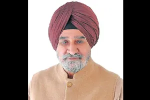 ਮੰਤਰੀ ਬਾਜਵਾ ਦੀ ਨਹੀਂ ਸੁਣਦਾ ਪੰਚਾਇਤ ਵਿਭਾਗ, ਇੱਕ ਲੱਖ ਤੋਂ ਜ਼ਿਆਦਾ ਪੰਚ-ਸਰਪੰਚ ਵੀ ਹੋਏ ਔਖੇ