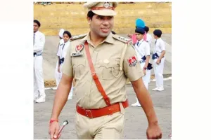 ਦੋ ਕਿੱਲੋ ਸੋਨਾ ਲੁੱਟਣ ਦੇ ਦੋਸ਼ਾਂ ਤਹਿਤ ਐਸਐਚਓ ਤੇ ਗੰਨਮੈਨ ਸਮੇਤ ਤਿੰਨ ਗਿ੍ਰਫਤਾਰ