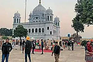 ਤੂਫ਼ਾਨ ‘ਚ ਜਗਿਆ ਸਾਂਝ ਦਾ ਦੀਵਾ