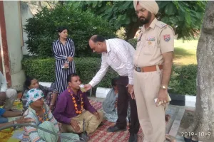 ਕੈਂਸਰ ਪੀੜਤਾਂ ਨੇ ਮੈਡੀਕਲ ਕਾਲਜ ਸਾਹਮਣੇ ਲਾਇਆ ਧਰਨਾ
