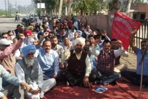ਸੂਬਾ ਭਰ ਅੰਦਰ ਬਿਜਲੀ ਕਾਮਿਆਂ ਵੱਲੋਂ ਹੜਤਾਲ ਦੌਰਾਨ ਕੰਮ ਕਾਜ ਪ੍ਰਭਾਵਿਤ