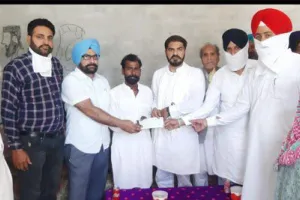ਹੀਰਾ ਸੋਢੀ ਨੇ ਵੰਡੇ ਪੰਚਾਇਤਾਂ ਨੂੰ ਲੱਖਾਂ ਰੁਪਏ ਦੇ ਚੈੱਕ