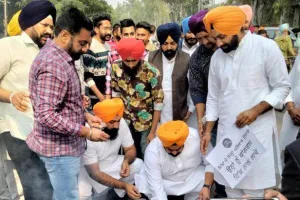  ਯੂਥ ਅਕਾਲੀ ਦਲ ਨੇ ਕਾਂਗਰਸੀ ਹਾਈਕਮਾਂਡ ਦਾ ਪੁਤਲਾ ਫੂਕਿਆ