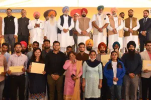 ਮੁੱਖ ਮੰਤਰੀ ਚੰਨੀ ਵੱਲੋਂ ਸਾਰੇ ਸਰਕਾਰੀ ਪੈਸੇ ਦਾ ਲੈਣ-ਦੇਣ ਸਹਿਕਾਰੀ ਬੈਂਕਾਂ ਰਾਹੀਂ ਕਰਨ ਦਾ ਐਲਾਨ