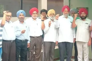 ਆਨੇ ਬਹਾਨੇ ਕਰਕੇ ਸਰਕਾਰੀ ਮੁਲਾਜ਼ਮਾਂ ਨੂੰ ਤਨਖ਼ਾਹਾਂ ਦੇਣ ਤੋਂ ਭੱਜਣ ਲੱਗੀ ਹੈ ਮਾਨ ਸਰਕਾਰ