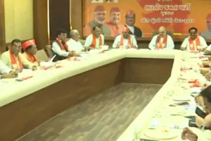 Gujrat ਵਿਧਾਨ ਸਭਾ ਚੋਣਾਂ ਦੀ ਤਰੀਕ ਦੇ ਐਲਾਨ ਤੋਂ ਪਹਿਲਾਂ BJP ਦੀ ਮੀਟਿੰਗ ਸ਼ੁਰੂ