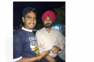 ਮਹਿੰਗੇ ਭਾਅ ਦਾ ਐਪਲ ਮੋਬਾਇਲ ਫੋਨ ਵੀ ਨਹੀਂ ਡੁੱਲਾ ਸਕਿਆ ਡੇਰਾ ਸ਼ਰਧਾਲੂ ਦਾ ਇਮਾਨ