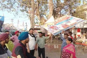 ਚੋਣ ਜ਼ਾਬਤਾ ਲਾਗੂ : ਰਾਜਨੀਤਿਕ ਪਾਰਟੀਆਂ ਦੇ ਲੱਗੇ ਬੋਰਡ ਉਤਾਰੇ