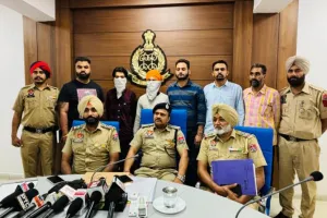 ਮਾਲੇਰਕੋਟਲਾ ਪੁਲਿਸ ਨੇ ਗੱਡੀ ਤੇ ਮਾਰੂ ਹਥਿਆਰਾਂ ਸਮੇਤ ਕੀਤੇ ਦੋ ਕਾਬੂ