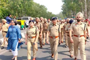 ਵੋਟਰਾਂ ਦੀ ਸੁਰੱਖਿਆ ਲਈ ਪੁਲਿਸ ਨੇ ਕੱਢਿਆ ਫਲੈਗ ਮਾਰਚ