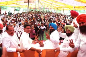 ਪਾਇਲਟ ਨੇ ਕਾਂਗਰਸ ਉਮੀਦਵਾਰ ਗੁਰਜੀਤ ਸਿੰਘ ਔਜਲਾ ਦੇ ਹੱਕ ’ਚ ਕੀਤਾ ਚੋਣ ਪ੍ਰਚਾਰ