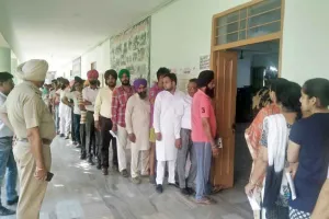 ਵੋਟਿੰਗ ਦਾ ਸਮਾਂ ਖਤਮ, ਸ਼ਾਮ 5 ਵਜੇ ਤੱਕ 55.93 ਫੀਸਦੀ ਹੋਈ ਵੋਟਿੰਗ