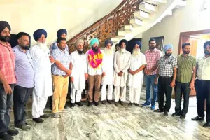 ਕਾਨੂੰਗੋ ਬਲਵਿੰਦਰ ਸਿੰਘ ਹੋਏ ਸੇਵਾ ਮੁਕਤ, ਕੀਤਾ ਸਨਮਾਨ