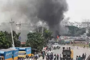 Bangladesh Violence: ਬੰਗਲਾਦੇਸ਼ ’ਚ ਹਿੰਸਾ, ਪੂਰੇ ਦੇਸ਼ ’ਚ ਕਰਫਿਊ, ਇੰਟਰਨੈੱਟ ਬੰਦ, ਫੌਜ ਤੈਨਾਤ!