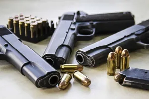 Crime News: ਦੇਸੀ ਪਿਸਟਲ ਤੇ ਜਿੰਦਾ ਕਾਰਤੂਸ ਸਮੇਤ 2 ਕਾਬੂ, ਮਾਮਲਾ ਦਰਜ