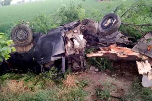 Road Accident: ਬੇਕਾਬੂ ਕਾਰ ਦਰੱਖਤ ’ਚ ਵੱਜੀ, ਇੱਕ ਨੌਜਵਾਨ ਦੀ ਮੌਤ