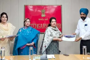 Sehat Bima Yojana: ਆਯੁਸ਼ਮਾਨ ਭਾਰਤ ਪ੍ਰਧਾਨ ਮੰਤਰੀ ਸਿਹਤ ਬੀਮਾ ਯੋਜਨਾ ਲਈ ਵਧੀਆ ਕੰਮ ਕਰਨ ’ਤੇ ਡਾ. ਸੁਰਿੰਦਰ ਸਿੰਘ ਦਾ ਸਨਮਾਨ
