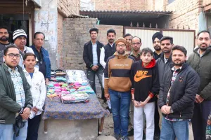 ਲੋੜਵੰਦ ਬੱਚਿਆਂ ਨੂੰ ਕੜਾਕੇ ਦੀ ਠੰਢ ਤੋਂ ਬਚਾਉਣ ਲਈ ਮਲੋਟ ਦੇ MSG IT WING ਦੇ ਸੇਵਾਦਾਰ ਆਏ ਅੱਗੇ