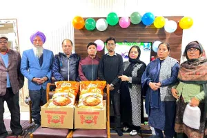 Ration Distribution: ਪਵਿੱਤਰ ਅਵਤਾਰ ਮਹੀਨੇ ਦੀ ਖੁਸ਼ੀ ‘ਚ ਲੋੜਵੰਦਾਂ ਨੂੰ ਵੰਡਿਆ ਰਾਸ਼ਨ