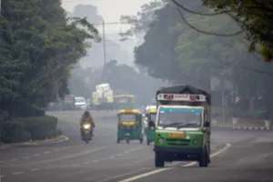 Delhi Weather Update: ਬਹੁਤ ਖਰਾਬ ‘ਸ਼੍ਰੇਣੀ ’ਚ ਪਹੁੰਚੀ ਦਿੱਲੀ ਦੀ ਹਵਾ ਗੁਣਵੱਤਾ, ਯੈਲੋ ਅਲਰਟ ਜਾਰੀ