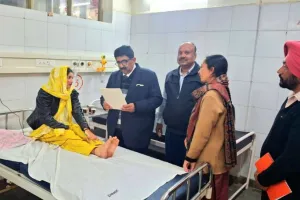 Government Hospital: ਸਿਵਲ ਸਰਜਨ ਵੱਲੋਂ ਸਰਕਾਰੀ ਹਸਪਤਾਲ ਦੌਰਾ, ਸਿਹਤ ਸੇਵਾਵਾਂ ਦਾ ਲਿਆ ਜਾਇਜ਼ਾ