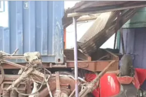 Train Accident: ਮਾਲਗੱਡੀ ਪਟੜੀ ਤੋਂ ਲੱਥੀ, ਕਈ ਵਾਹਨ ਹਾਦਸਾ ਗ੍ਰਸ਼ਤ
