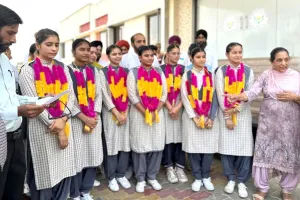 Punjab School Education Board: ਸੰਤ ਮੋਹਨ ਦਾਸ ਸਕੂਲ ਦੀਆਂ ਪੰਜਾਬ ਭਰ ‘ਚ ਸਥਾਨ ਹਾਸਲ ਕਰਨ ਵਾਲੀਆਂ ਵਿਦਿਆਰਥਣਾਂ ਦਾ ਸਵਾਗਤ