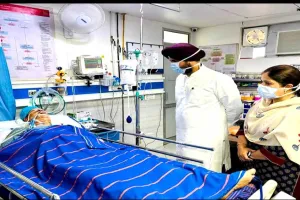 Tania Father Health Update: ਅਦਾਕਾਰਾ ਤਾਨੀਆ ਦੇ ਪਿਤਾ ਦਾ ਹਾਲ ਜਾਣਨ ਲਈ ਪਹੁੰਚੇ ਕਾਂਗਰਸ ਪ੍ਰਧਾਨ ਰਾਜਾ ਵੜਿੰਗ ਸਰਕਾਰ ‘ਤੇ ਵਰ੍ਹੇ
