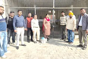 Abohar News: ਨਗਰ ਨਿਗਮ ਵੱਲੋਂ ਕਰਜ਼ਦਾਰਾਂ ਵਿਰੁੱਧ ਵੱਡੀ ਕਾਰਵਾਈ, ਬੰਦ ਗਰਲਜ਼ ਹੋਸਟਲ ਕੀਤਾ ਸੀਲ