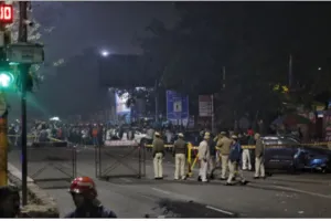 Delhi Blast News: ਲਾਲ ਕਿਲ੍ਹਾ ਮੈਟਰੋ ਸਟੇਸ਼ਨ ਨੇੜੇ ਵੱਡਾ ਧਮਾਕਾ, 8 ਮੌਤਾਂ, ਕਈ ਜ਼ਖਮੀ