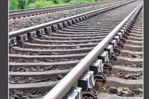 Train Accident: ਰੇਲਗੱਡੀ ਦੀ ਲਪੇਟ ’ਚ ਆਉਣ ਨਾਲ 11 ਰੇਲਵੇ ਕਰਮਚਾਰੀਆਂ ਦੀ ਮੌਤ, ਦੋ ਜ਼ਖਮੀ
