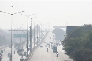 NCR Pollution: ਐਨਸੀਆਰ ’ਚ ਪ੍ਰਦੂਸ਼ਣ ਅਤੇ ਧੁੰਦ ਦਾ ਦੋਹਰਾ ਹਮਲਾ: ਜ਼ੀਰੋ ਵਿਜ਼ੀਬਿਲਟੀ, ਆਮ ਜਨਜੀਵਨ ਪ੍ਰਭਾਵਿਤ