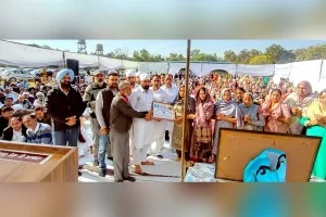 Tribute Ceremony: ਸੱਚਖੰਡਵਾਸੀ ਤੇ ਅੱਖਾਂਦਾਨੀ ਅਮਰ ਲਾਲ ਇੰਸਾਂ ਨਮਿੱਤ ਹੋਈ ਬਲਾਕ ਪੱਧਰੀ ਨਾਮਚਰਚਾ