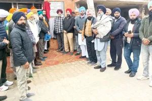 Development Work: ਵਿਧਾਇਕ ਲਖਬੀਰ ਸਿੰਘ ਰਾਏ ਨੇ ਪਿੰਡ ਦੀ ਫਿਰਨੀ ਦਾ ਕੀਤਾ ਉਦਘਾਟਨ